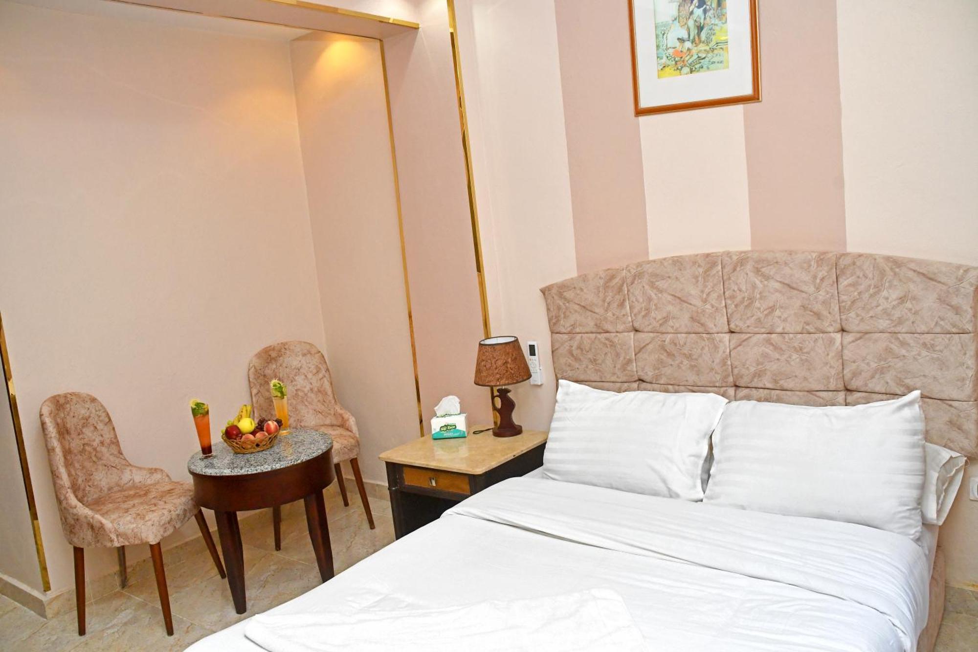 Nun Pyramids Hotel Kafret el-Gabal Cameră foto