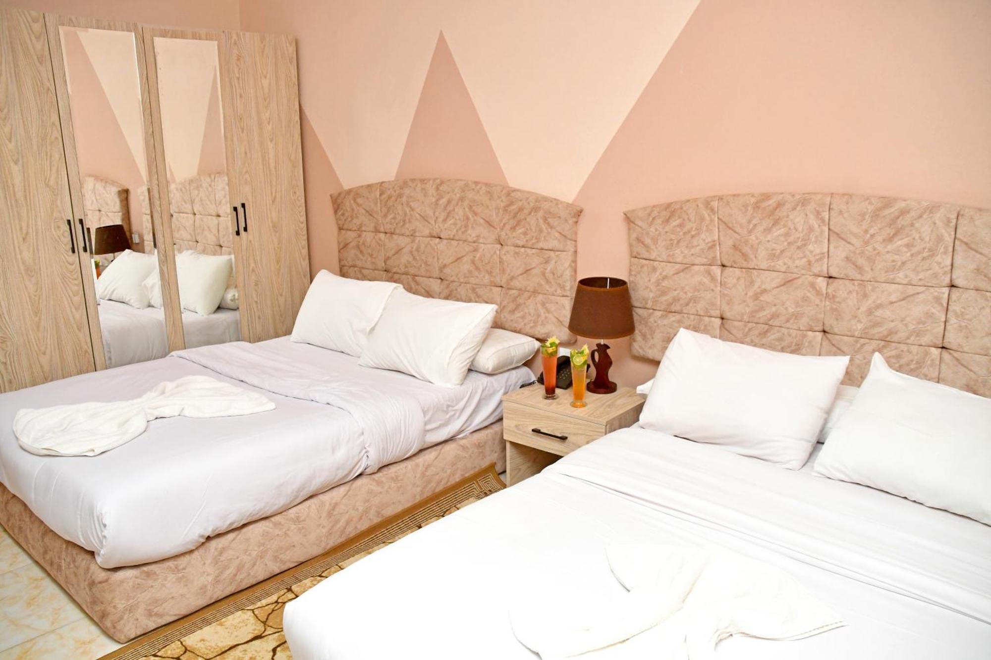 Nun Pyramids Hotel Kafret el-Gabal Cameră foto